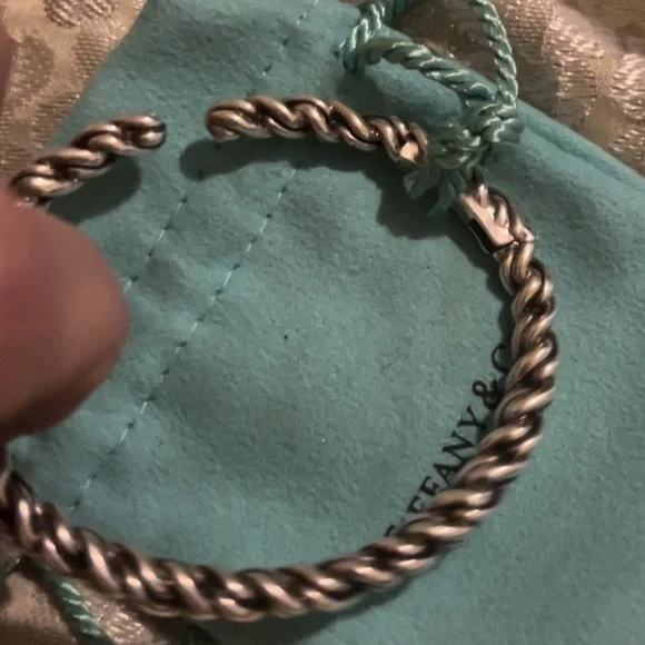 David yurman bracelet  authentic paid 1300$ - Picture 3 of 3